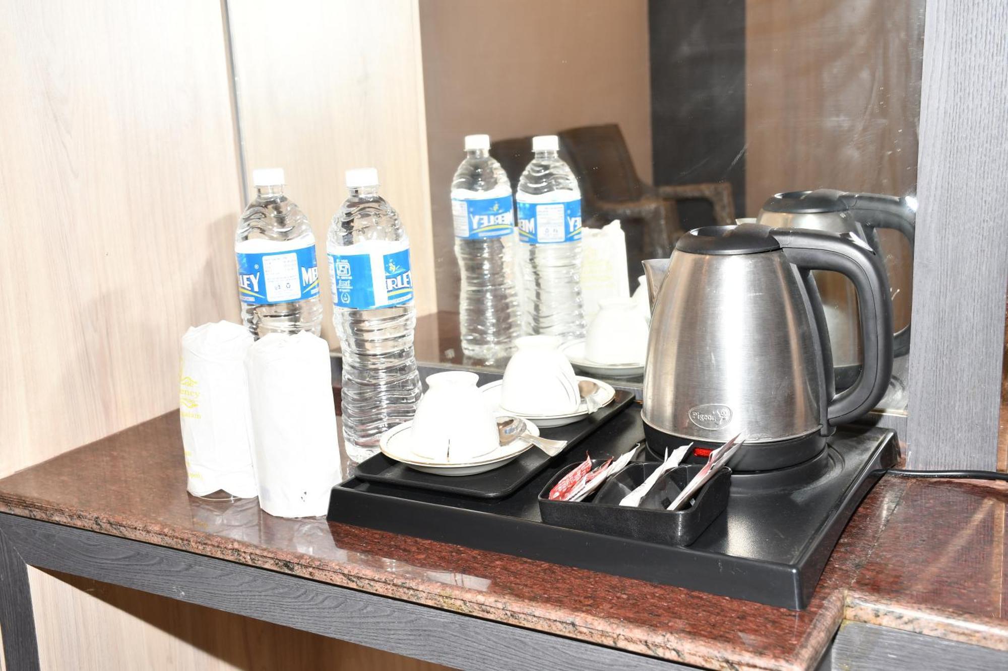 Hotel Gb Residency à Ramanathapuram Extérieur photo